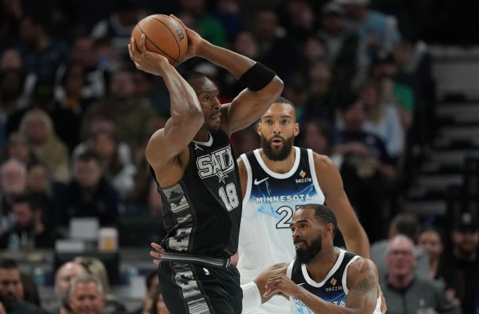 奥运男篮决赛杜兰特首发出战